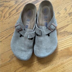 Birkenstock Taupe Suede Boston Soft Footbed Size 38 (Normal/Wide)
